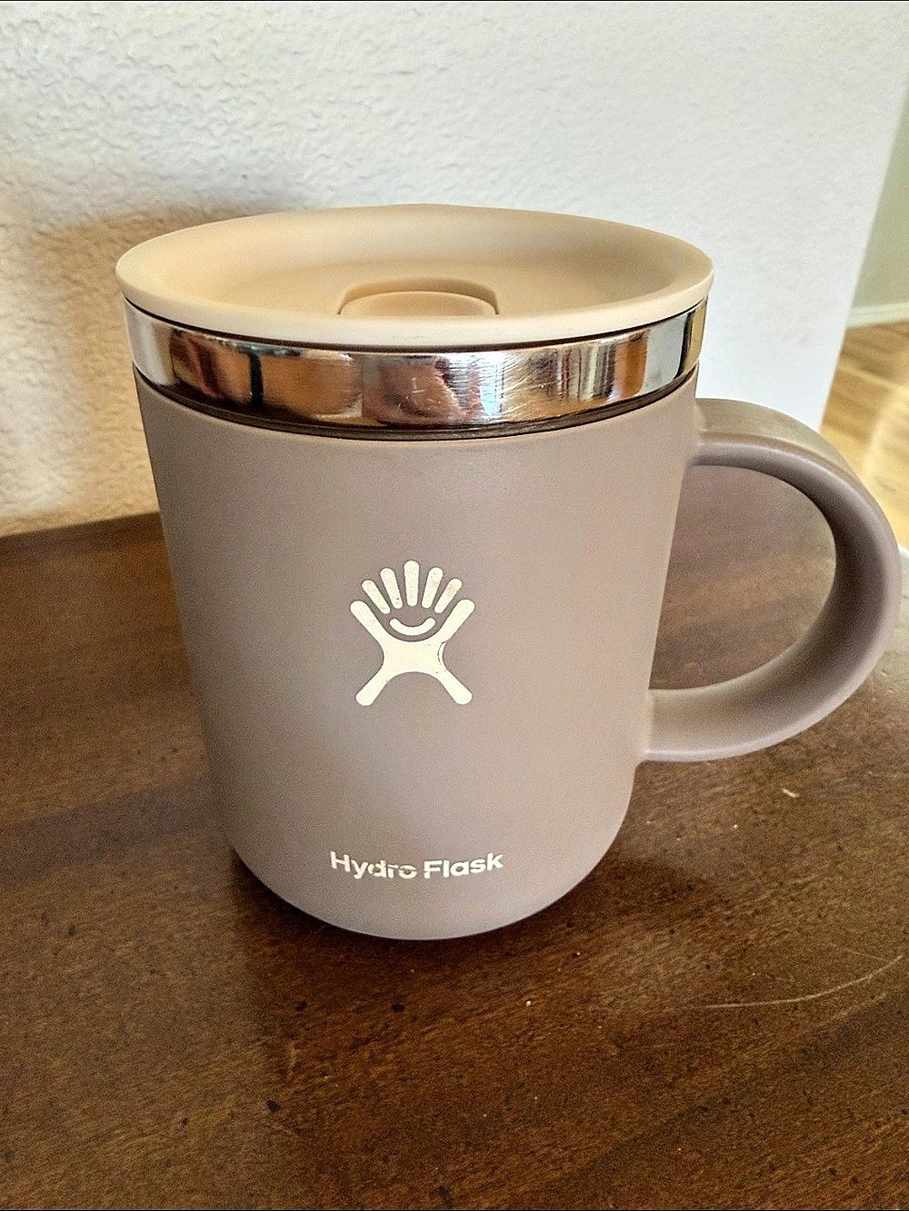 Hydro Flask Travel Coffee Mug 12 oz Beige with Lid